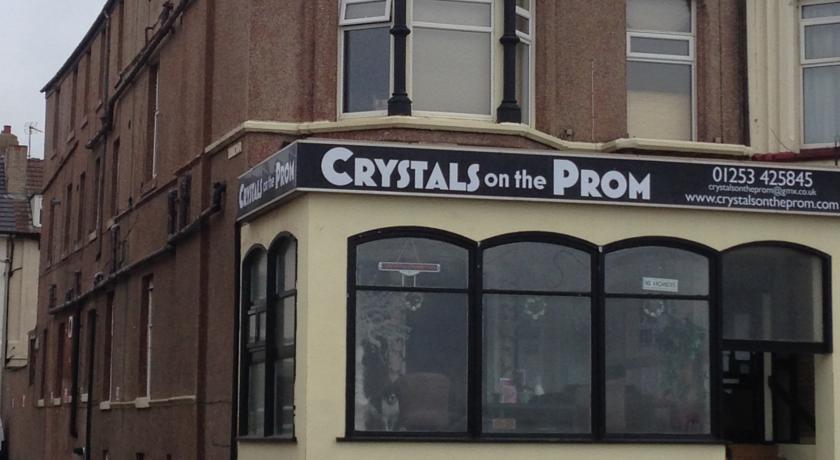 Crystals On The Prom Pensión Blackpool